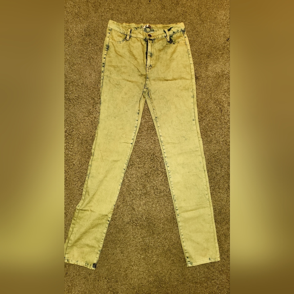 Acid washed jeans